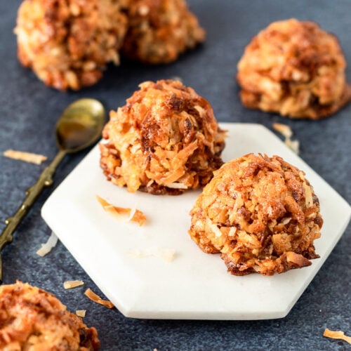 Easy toasted coconut macaroons