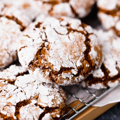 Molasses crinkle cookie close up